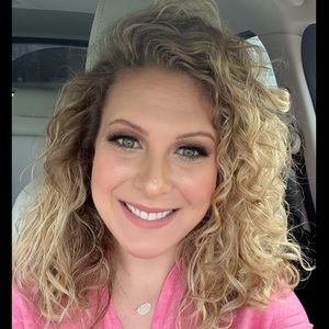 Meet your Posher, Alissa